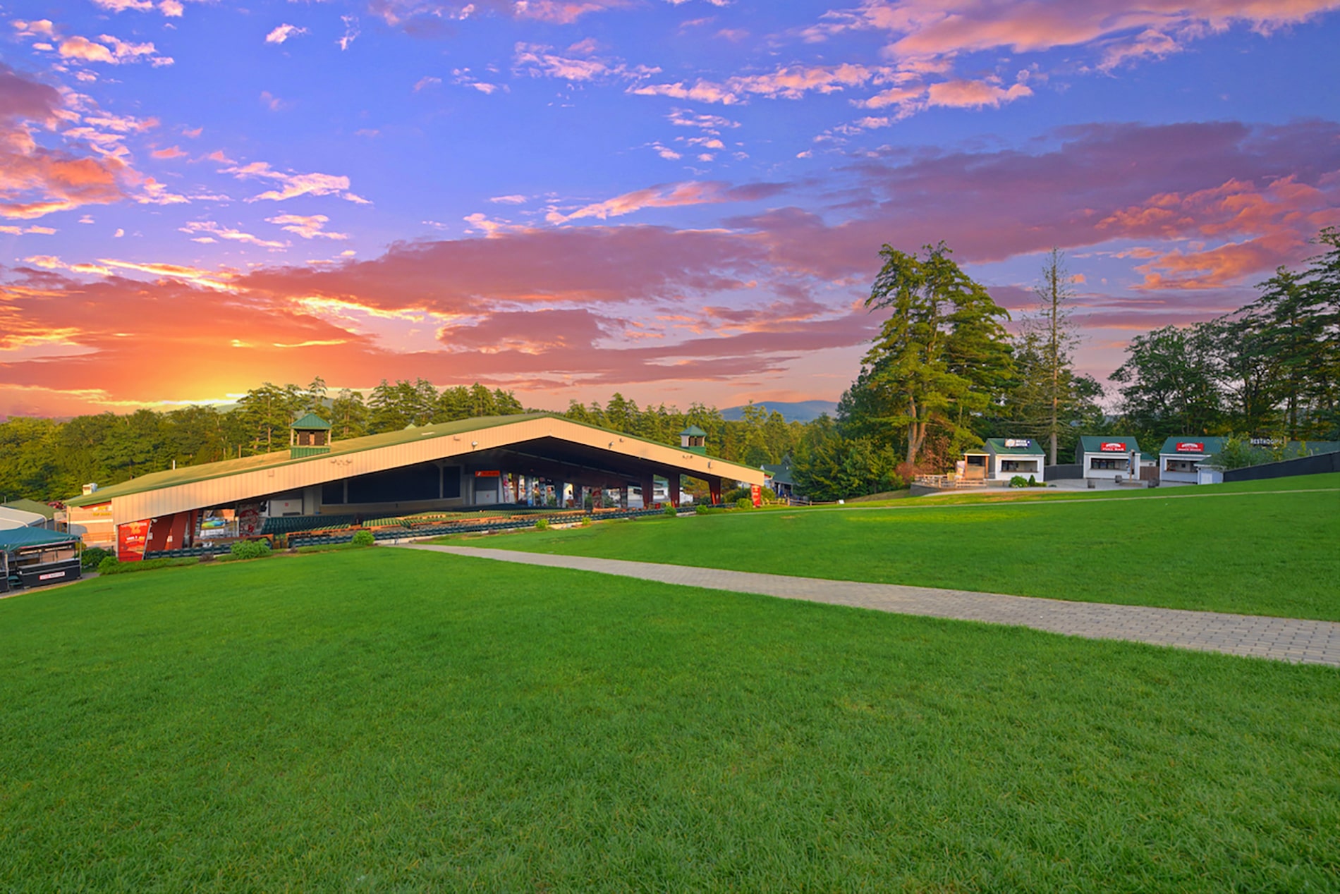 Bank Of Nh Pavilion Morgan Wallen 2023 specialevents.livenation.com